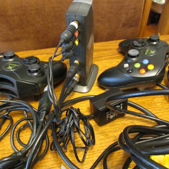 B110-Original XBox Controller S Bundle-all tested and works great shape - Picture 5 of 6